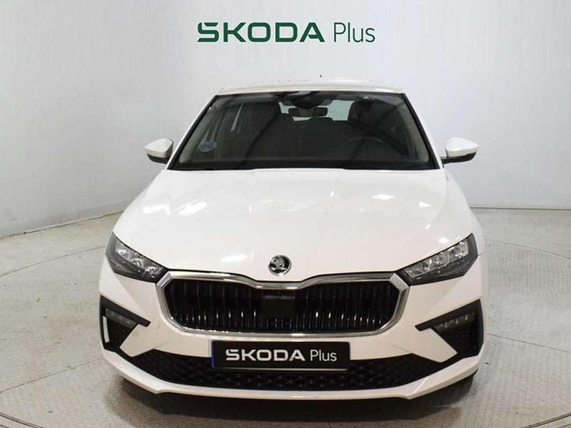 Usado Skoda Scala Essence 95 CV (69 kW) 2024 Blanco Utilitario