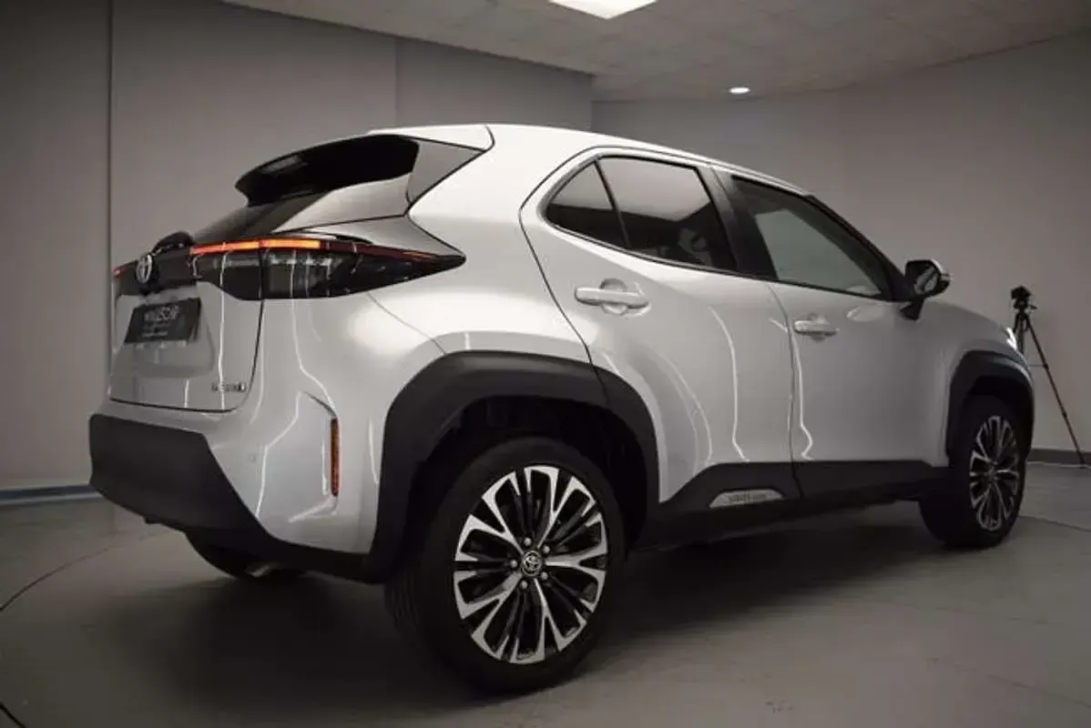 Occasion Toyota Yaris Cross Plus 116 PK (85 kW) 2022 Grijs SUV