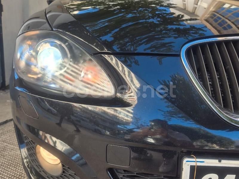 Usado Seat Leon Copa 125 CV (91 kW) 2013 Negro Berlina