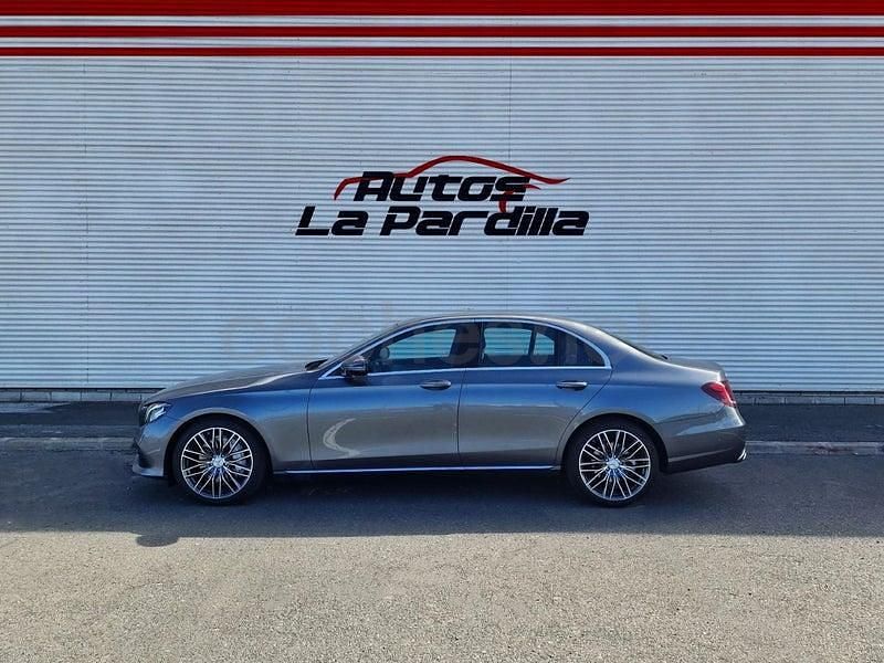 Usado Mercedes E220 194 CV (142 kW) 2017 Gris / plata Berlina