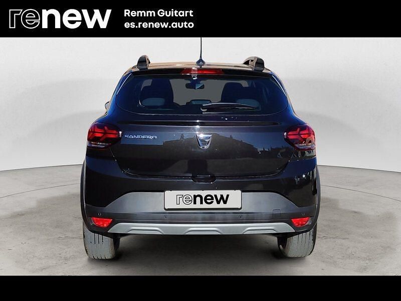 Usado Dacia Sandero Comfort 100 CV (73 kW) 2022 Negro Berlina