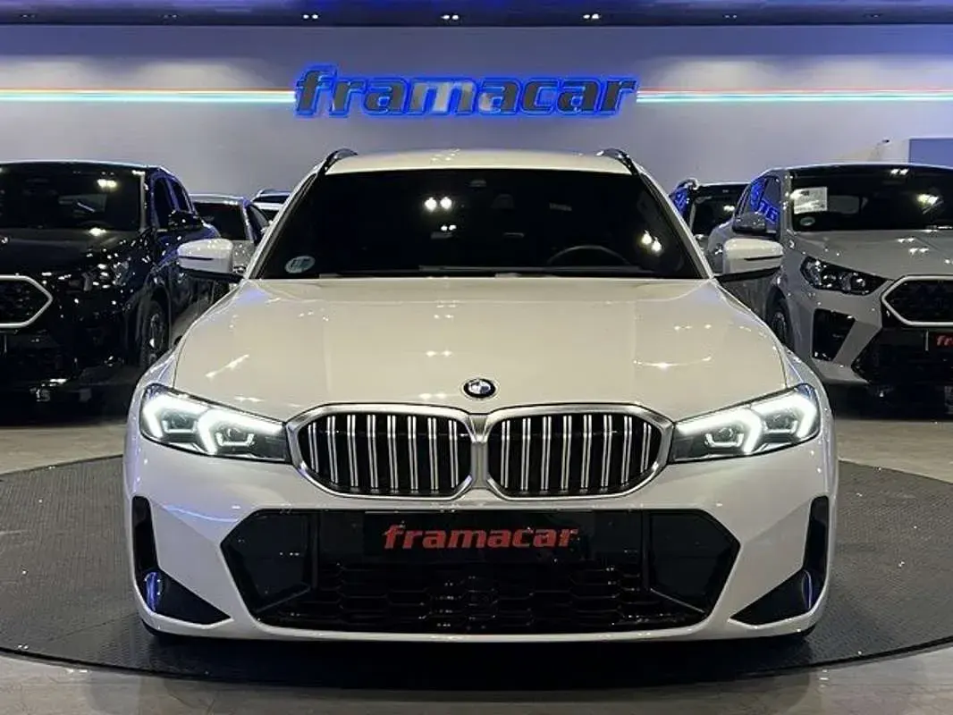Usado BMW 318 Sport Line 150 CV (110 kW) 2025 Blanco Familiar