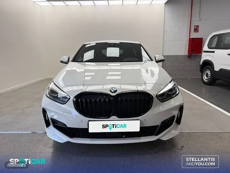 Usado BMW 120 190 CV (139 kW) 2024 Gris Utilitario