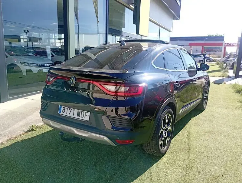 Usado Renault Arkana Techno 145 CV (106 kW) 2023 Negro SUV