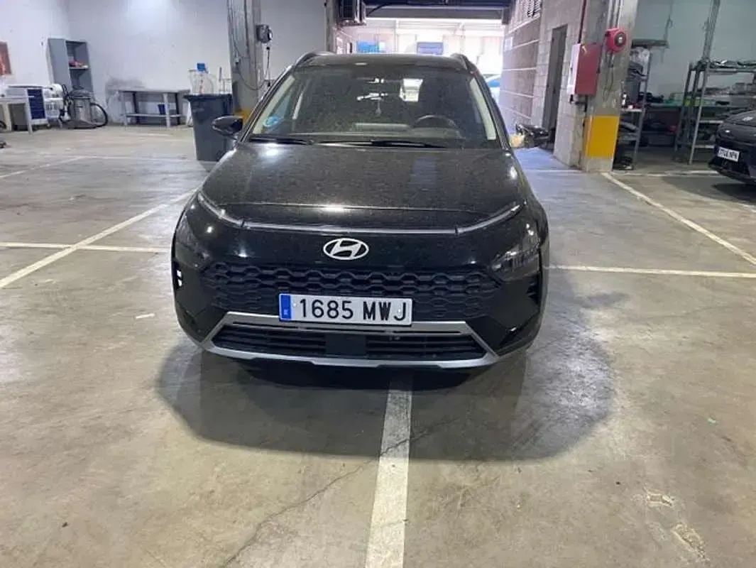 Usado Hyundai Bayon 101 CV (74 kW) 2024 Negro SUV