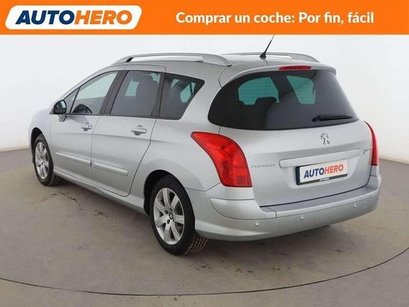 Usado Peugeot 308 Active 114 CV (83 kW) 2014 Plateado Familiar