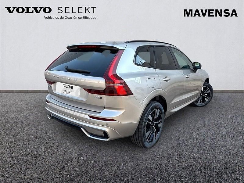 Nuevo Volvo XC60 Plus 250 CV (183 kW) 2025 Beige SUV