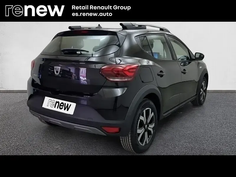 Usado Dacia Sandero Comfort 100 CV (73 kW) 2022 Negro Berlina
