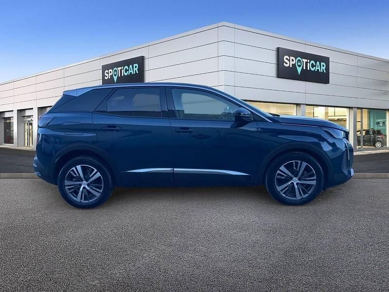 Usado Peugeot 3008 Allure 130 CV (95 kW) 2024 Azul SUV