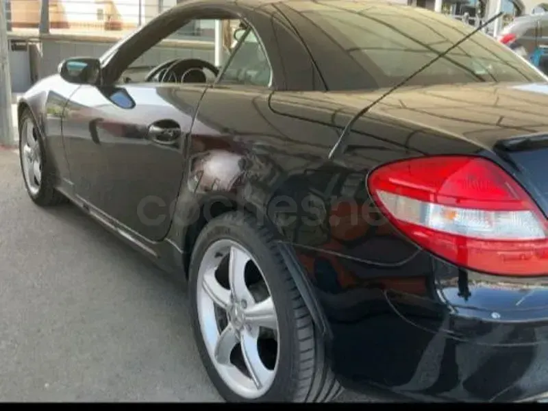 Usado Mercedes SLK350 272 CV (200 kW) 2006 Negro Descapotable