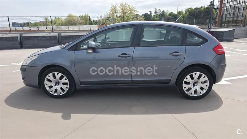 Usado Citroën C4 VTR Sport 110 CV (80 kW) 2006 Gris / plata Berlina