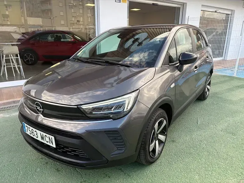 Usado Opel Crossland 83 CV (61 kW) 2021 Gris / plata SUV