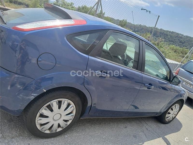 Azul Usado 2008 Ford Focus Trend Berlina | 2200 € (Buen precio) - Imagen 1/4