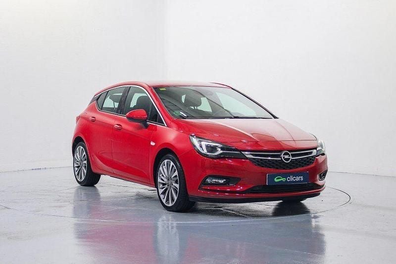 Usado Opel Astra Dynamic 150 CV (110 kW) 2016 Negro Berlina