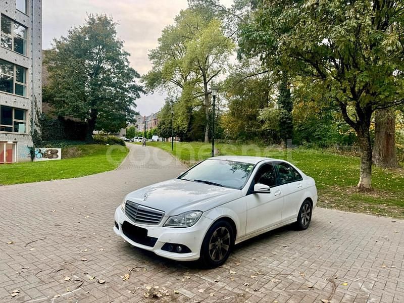 Usado Mercedes C180 120 CV (88 kW) 2013 Blanco Berlina