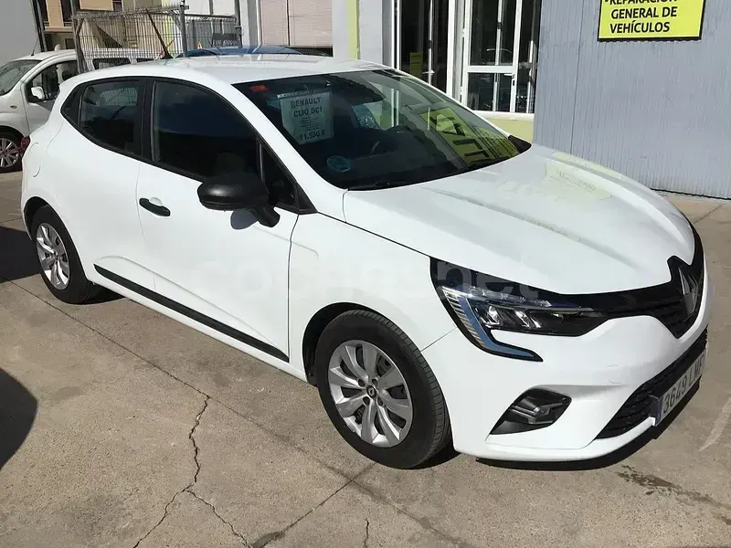 Usado Renault Clio V Business 100 CV (73 kW) 2021 Blanco Berlina