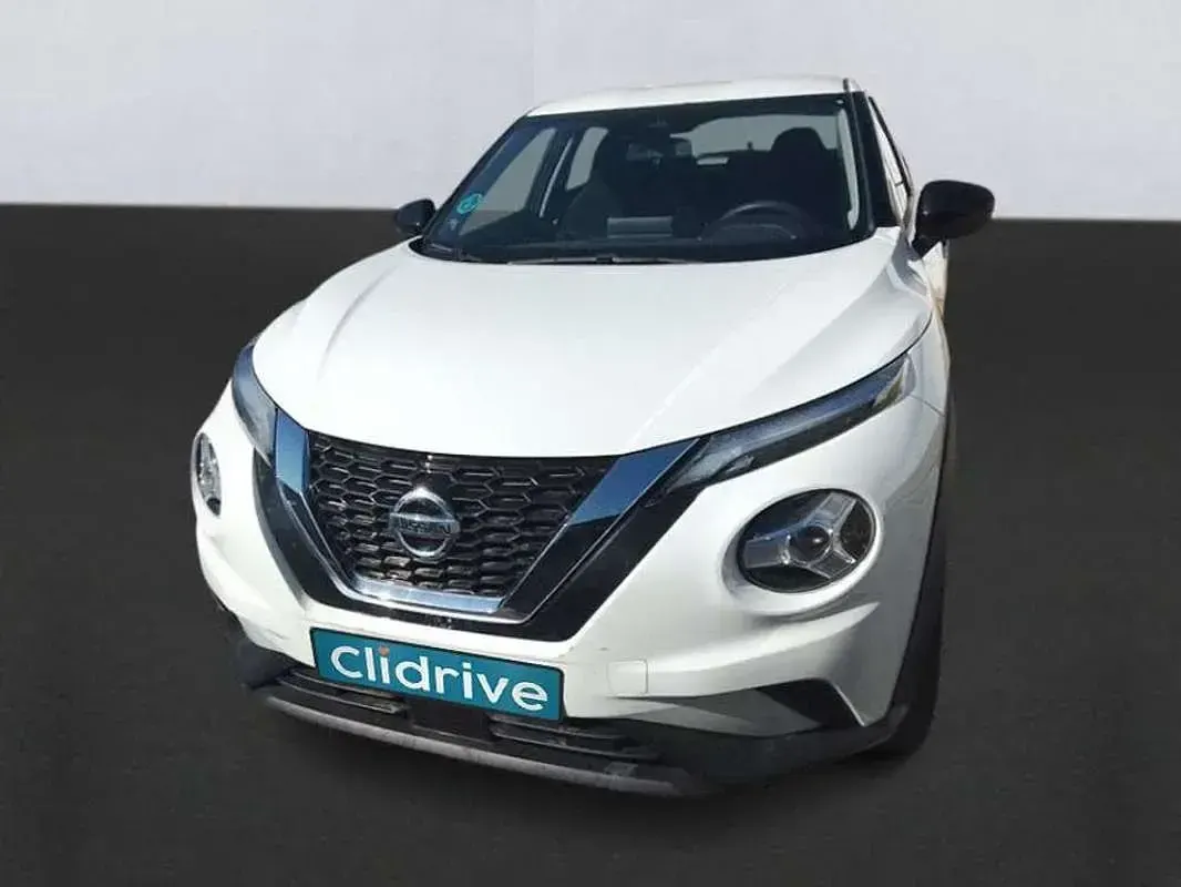 Używany Nissan Juke Acenta 114 KM (83 kW) 2022 Biały SUV