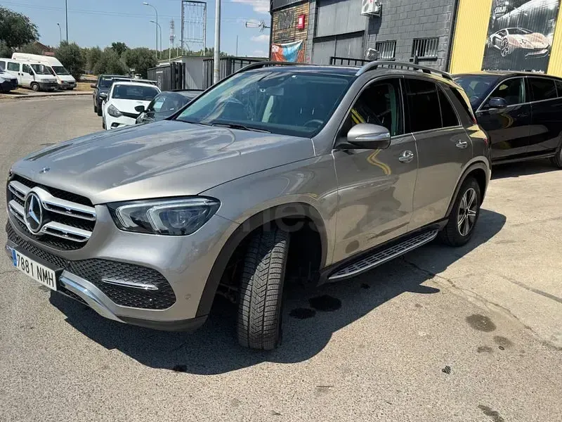 Usado Mercedes GLE300 245 CV (180 kW) 2020 Gris / plata SUV