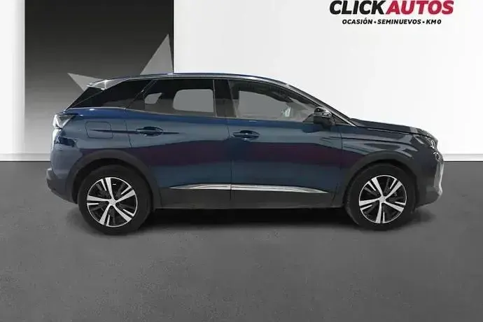 Usado Peugeot 3008 Allure 130 CV (95 kW) 2024 Gris SUV