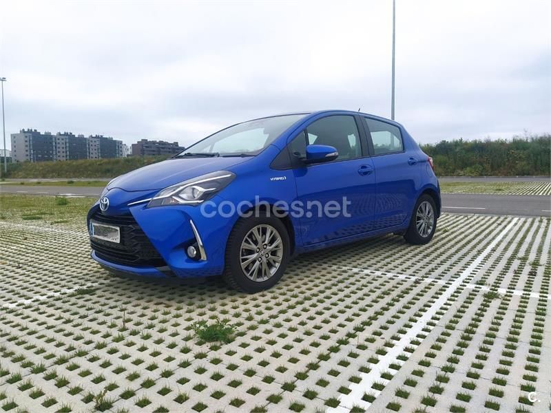 Azul Usado 2018 Toyota Yaris Hybrid Active Berlina | 16.000 € (Un poco caro) - Imagen 1/4