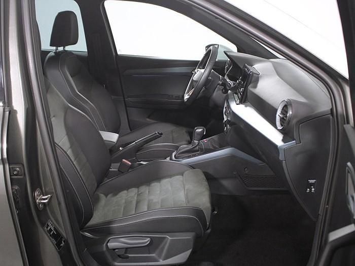 Usado Seat Arona Xperience 115 CV (84 kW) 2025 Gris SUV