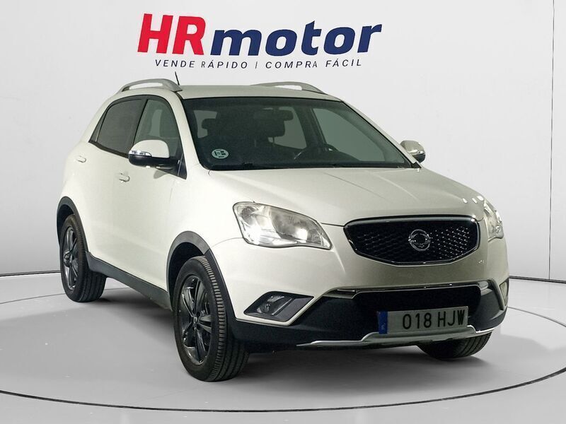 Blanco Usado 2012 Ssangyong Korando Limited SUV | 6990 € (Buen precio) - Imagen 1/4