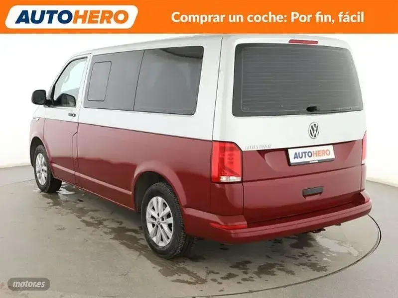 Usado VW Multivan 150 CV (110 kW) 2021 Gris / plata Monovolumen