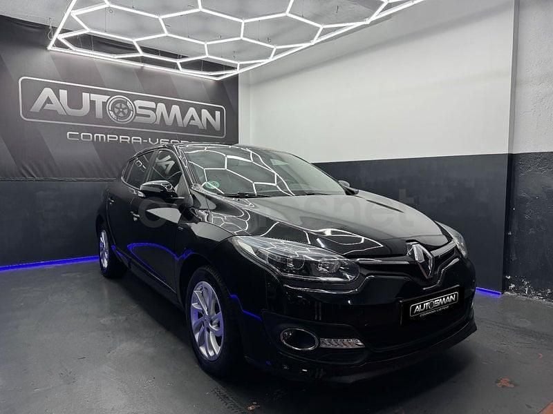 Usado Renault Mégane LIMITED 115 CV (84 kW) 2015 Negro Berlina