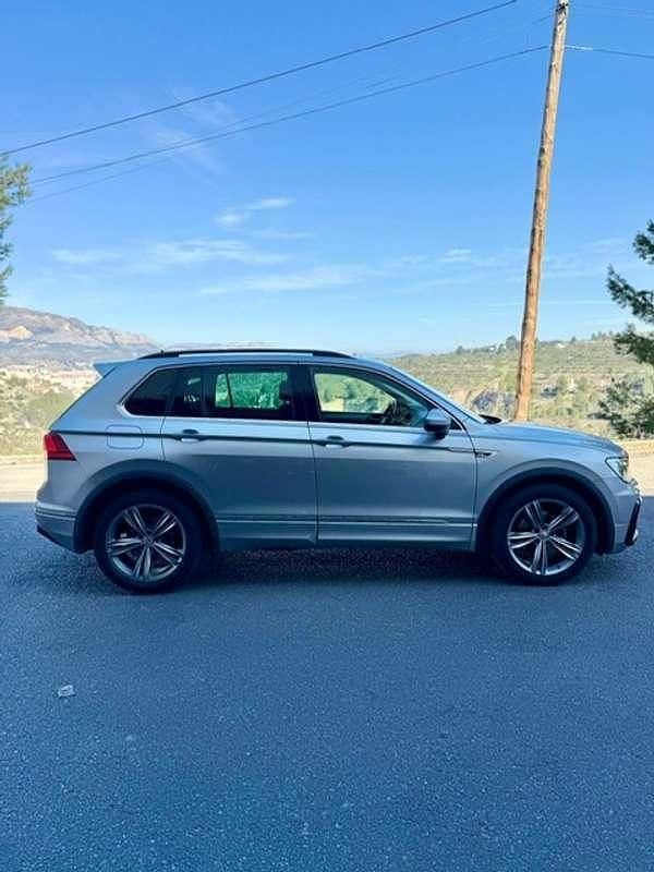 Usado VW Tiguan R-line 150 HP (110 kW) 2020 Bege SUV