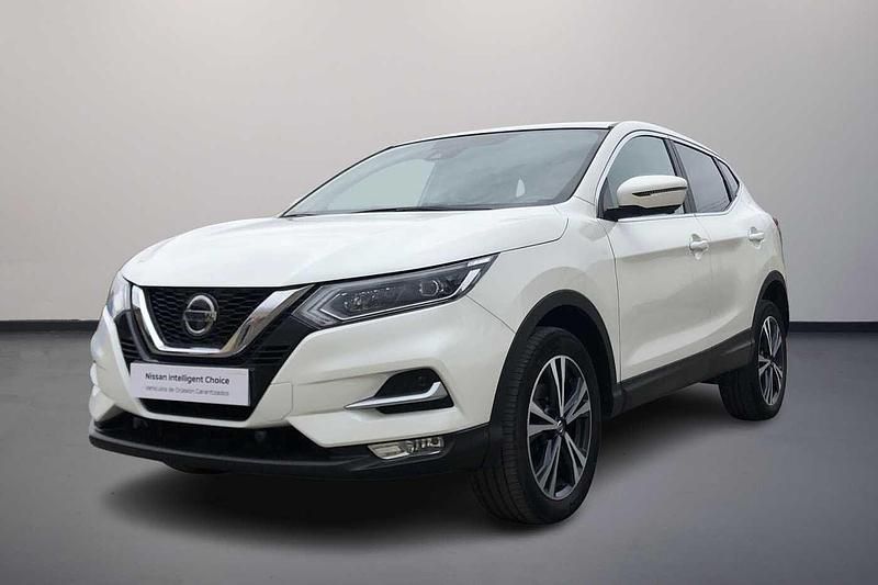 Blanco Usado 2020 Nissan Qashqai N-Connecta SUV | 17.200 € (Un poco caro) - Imagen 1/4