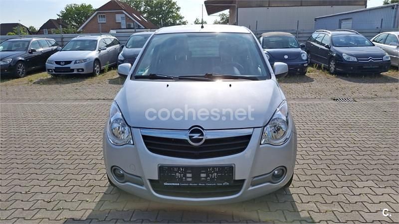 Usado Opel Agila Selective 94 CV (69 kW) 2014 Gris / plata Utilitario