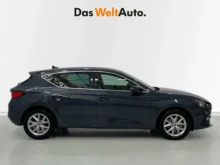 Usado Seat Leon Style 116 CV (85 kW) 2025 Gris