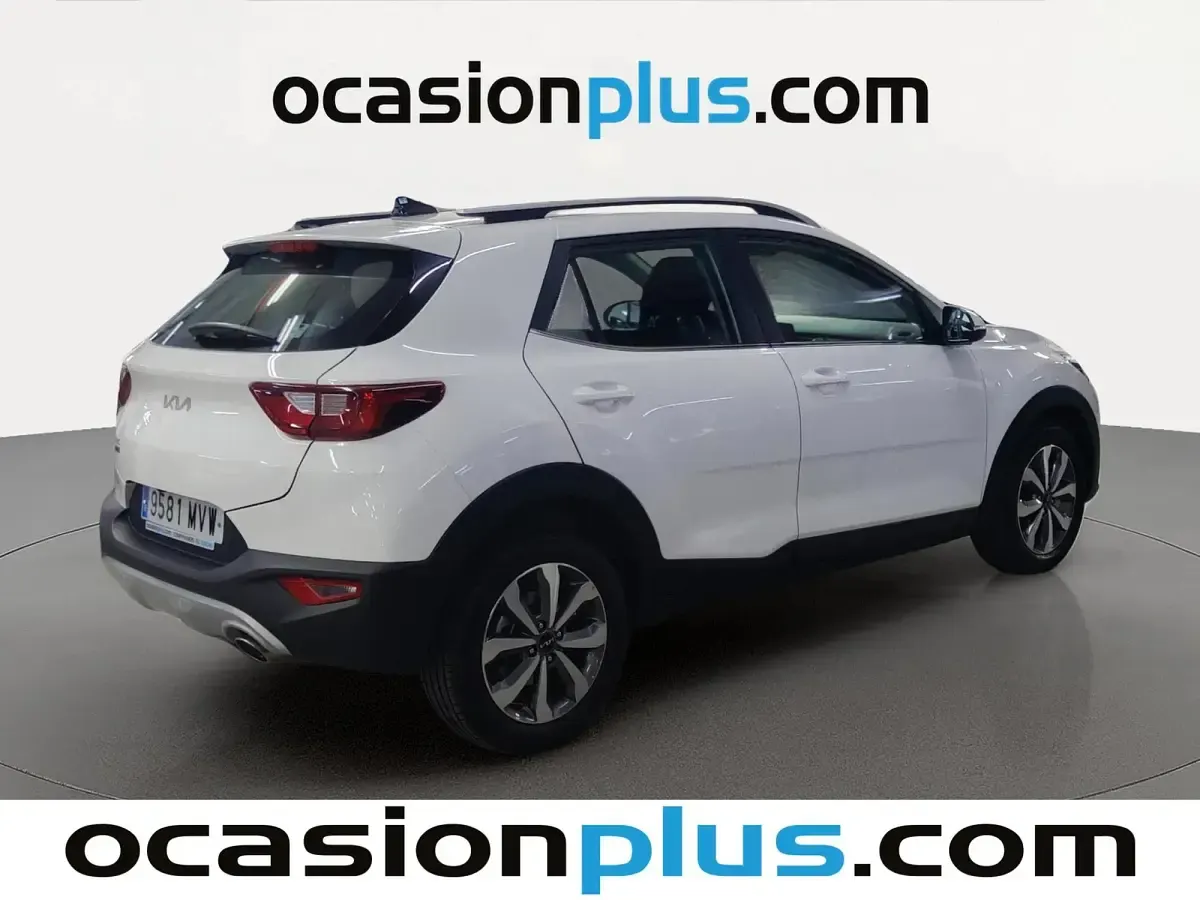 Usado Kia Stonic 101 CV (74 kW) 2024 Blanco SUV