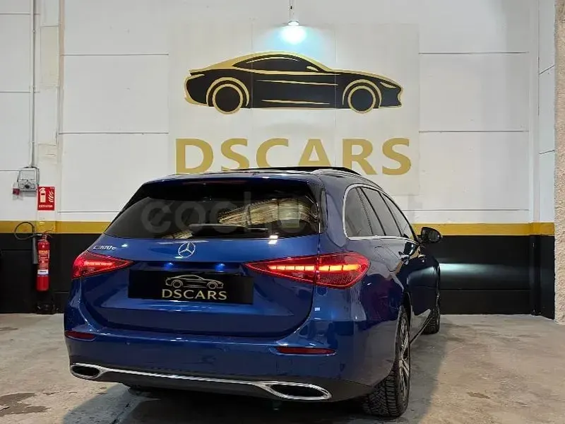 Usado Mercedes C300e 313 CV (230 kW) 2022 Azul Familiar