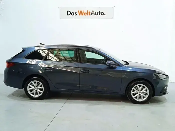 Usado Seat Leon Style 116 CV (85 kW) 2025 Gris Familiar