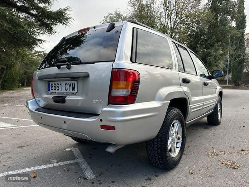 Usado Jeep Grand Cherokee Laredo 163 CV (119 kW) 2004 Gris SUV
