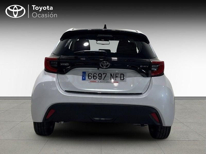 Nuevo Toyota Yaris Hybrid Active 116 CV (85 kW) 2025 Blanco Berlina