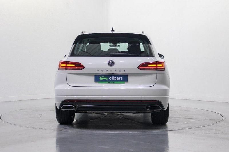 Usado VW Touareg R-line 286 CV (210 kW) 2020 Blanco SUV