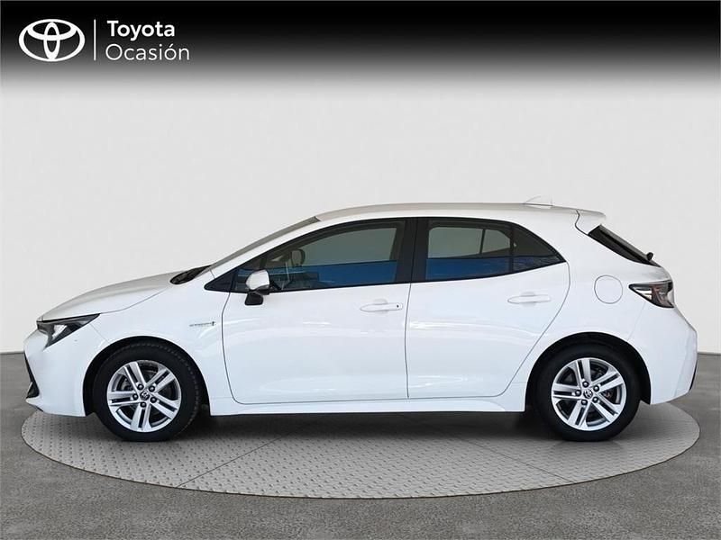 Usado Toyota Corolla Active 122 CV (89 kW) 2021 Blanco Monovolumen