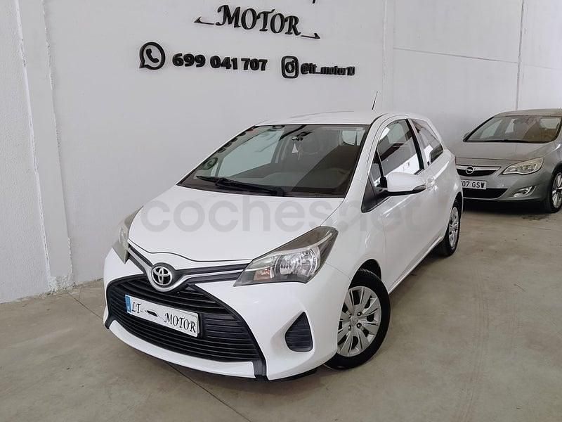 Usado Toyota Yaris City 90 CV (66 kW) 2015 Blanco Utilitario