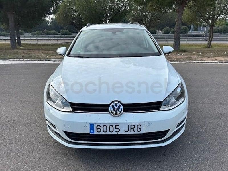 Blanco Usado 2016 VW Golf VII Advance Familiar | 5500 € (Precio justo) - Imagen 1/4