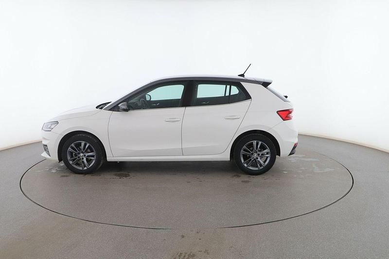 Usado Skoda Fabia Style 95 CV (69 kW) 2022 Blanco Utilitario