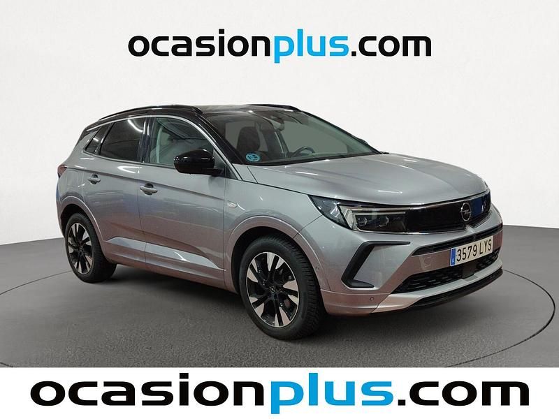 Usado Opel Grandland X Ultimate 130 CV (95 kW) 2022 Gris / plata SUV