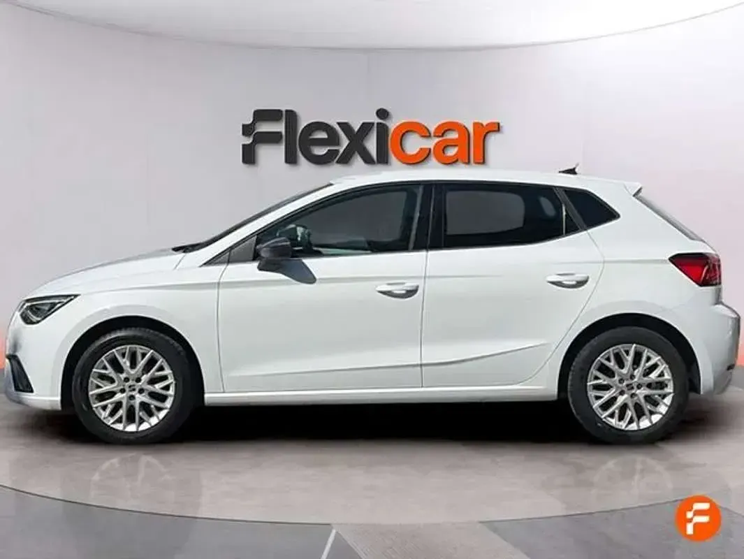 Usado Seat Ibiza 116 CV (85 kW) 2024 Blanco Utilitario