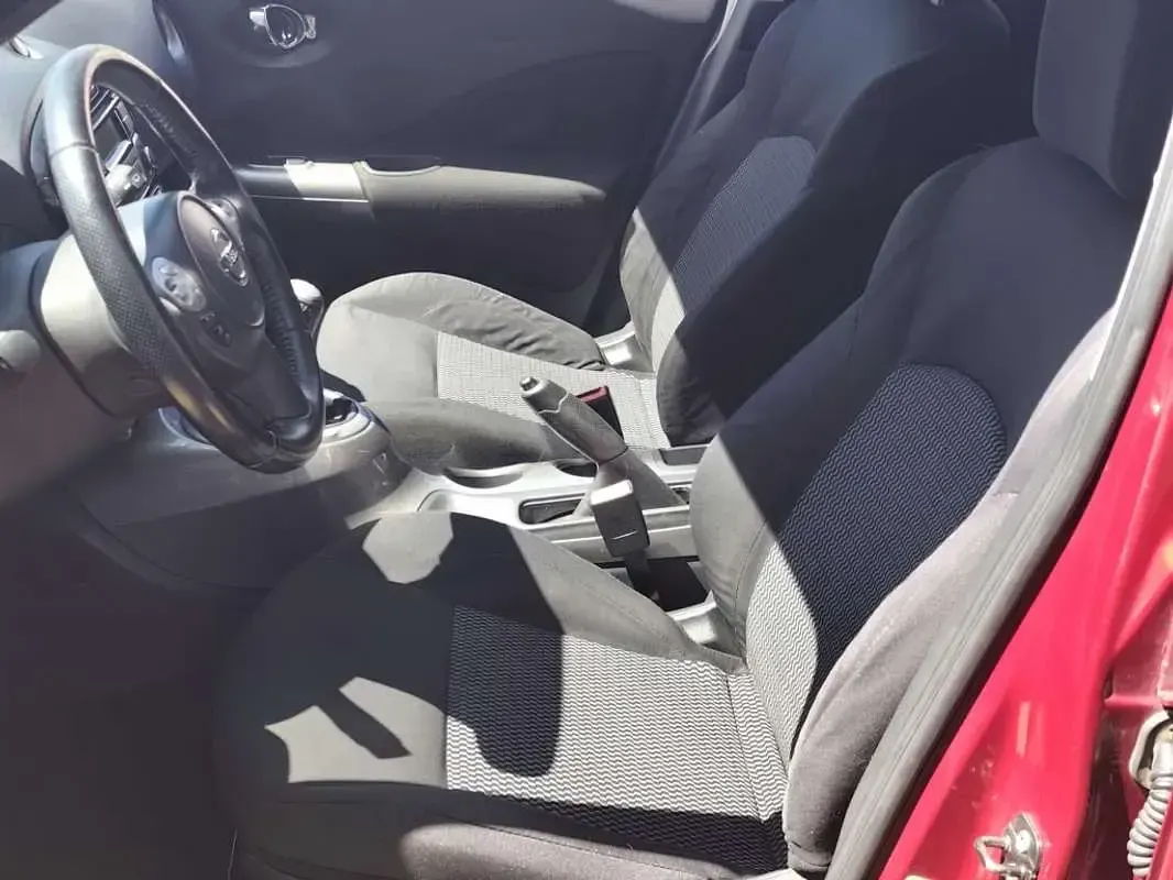 Usado Nissan Juke Acenta 110 CV (80 kW) 2015 Rojo SUV