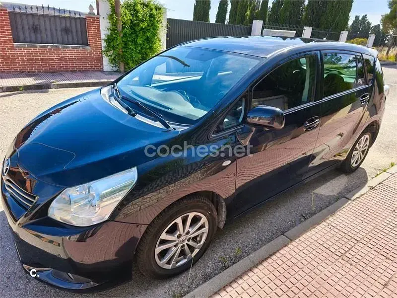 Usado Toyota Verso Active 126 CV (92 kW) 2011 Negro Monovolumen