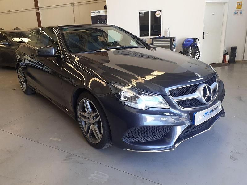 Usado Mercedes E250 204 CV (150 kW) 2015 Azul Descapotable