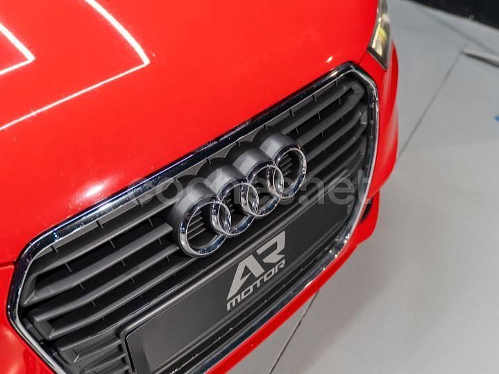 Usado Audi A1 Sportback Ambition 90 CV (66 kW) 2012 Rojo Utilitario