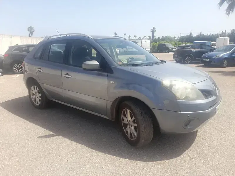 Usado Renault Koleos Dynamique 150 CV (110 kW) 2009 Gris / plata SUV