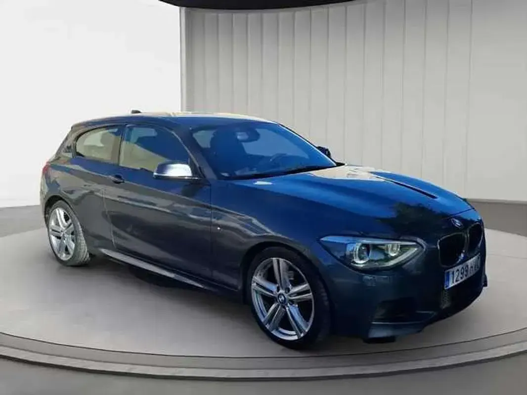 Usado BMW 118 Shadowline 143 CV (105 kW) 2013 Gris / plata Utilitario